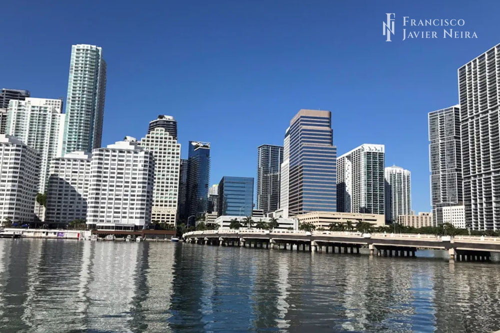 Chilenos se posicionan como los compradores de viviendas más caras en Miami, desplazando a los mexicanos y brasileños