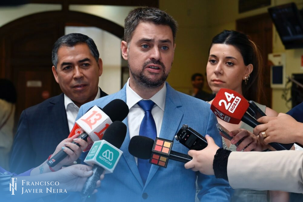 “No más cobros en UF”: Diputados Manouchehri y Cicardini (PS) solicitarán acelerar tramitación de proyecto de ley